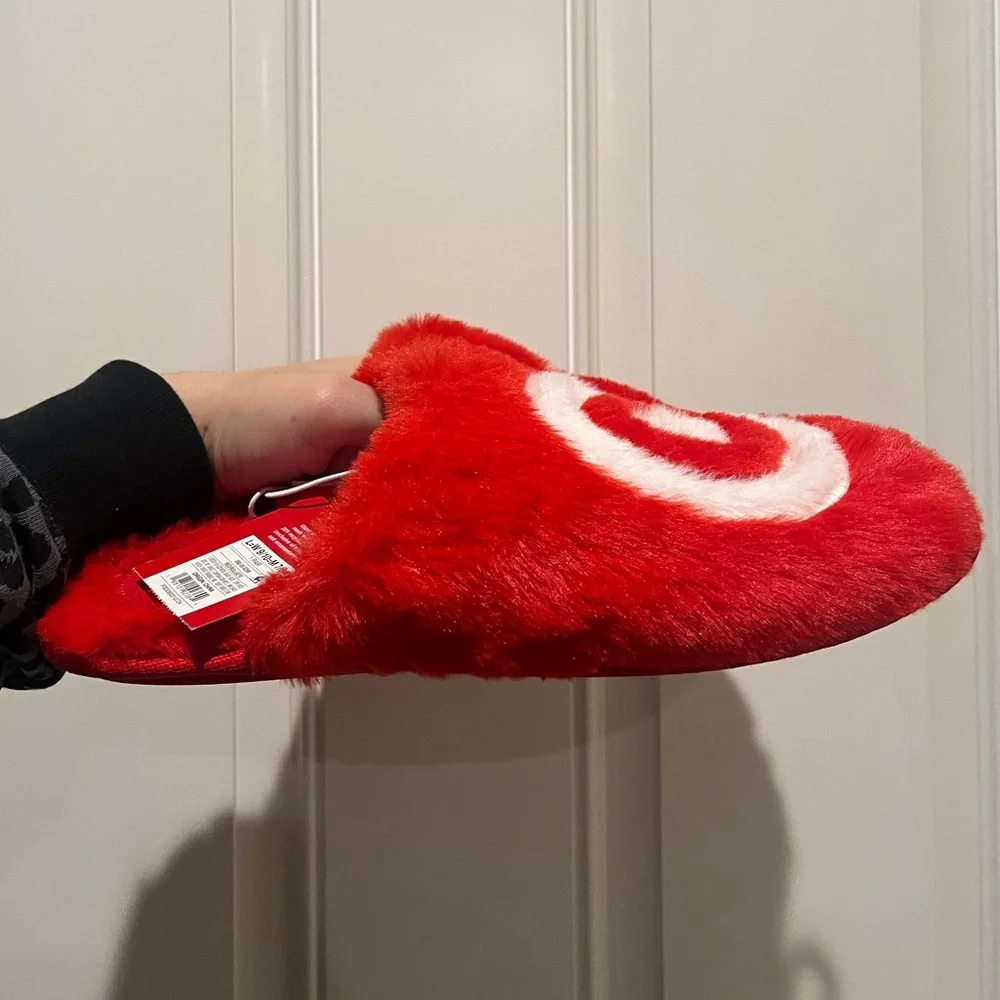 Target Wondershop Fluffy Slippers NWT Size Large Women’s 9/10 Men’s 7/8 - Picture 5 of 5